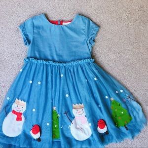 Girl’s velvet dress